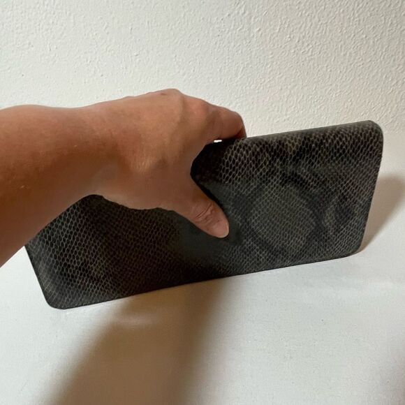 Anne Taylor Leather Shoulder Bag in Python Print - Picture 2 of 11